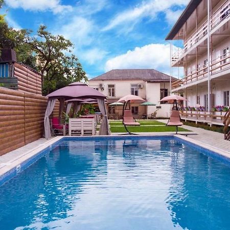 Abkhazia Tali Hotel Sukhumi Ngoại thất bức ảnh