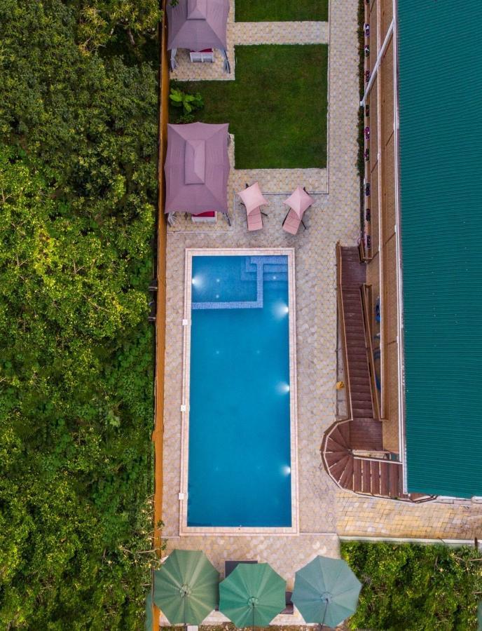 Abkhazia Tali Hotel Sukhumi Ngoại thất bức ảnh