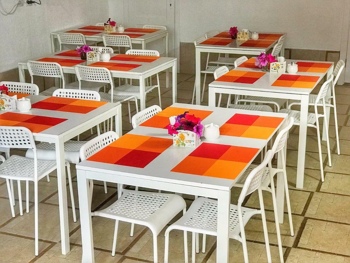 Abkhazia Tali Hotel Sukhumi Ngoại thất bức ảnh