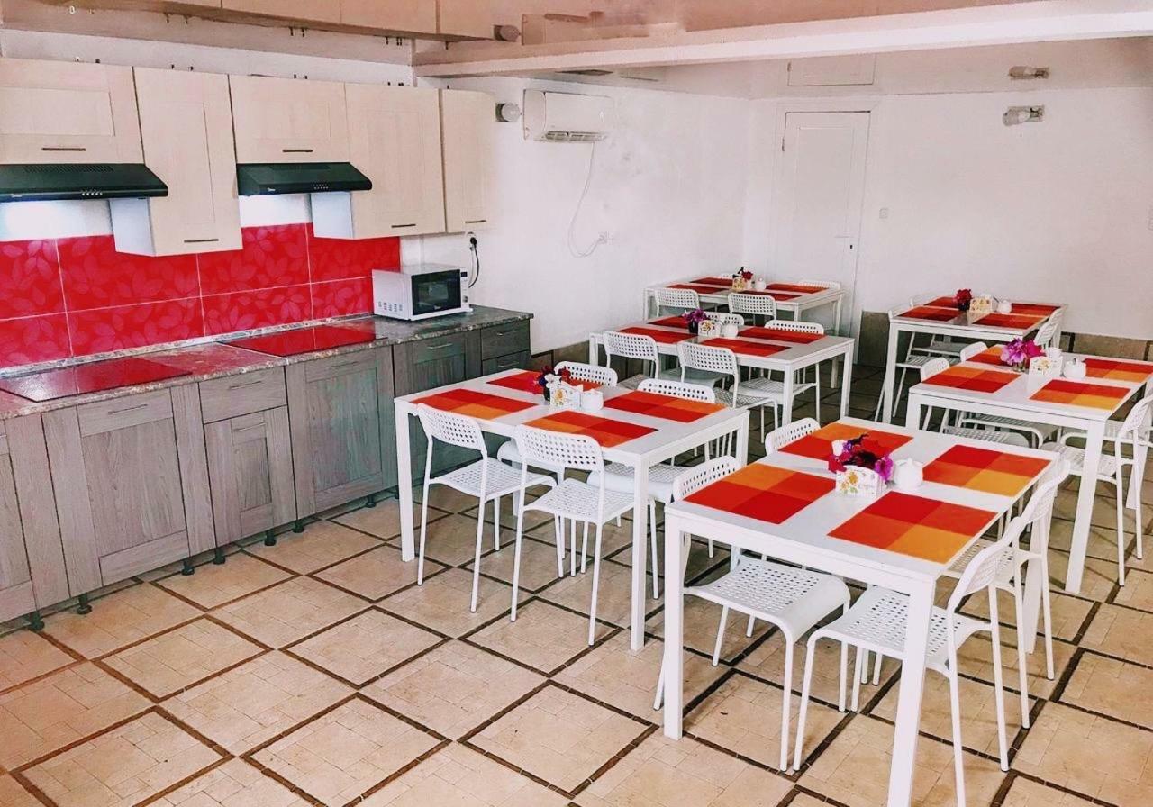 Abkhazia Tali Hotel Sukhumi Ngoại thất bức ảnh